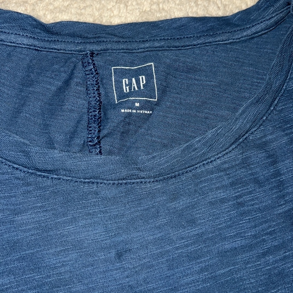 GAP Women's Deep Blue Flowy Muscle Tank Top - Picture 2 of 3